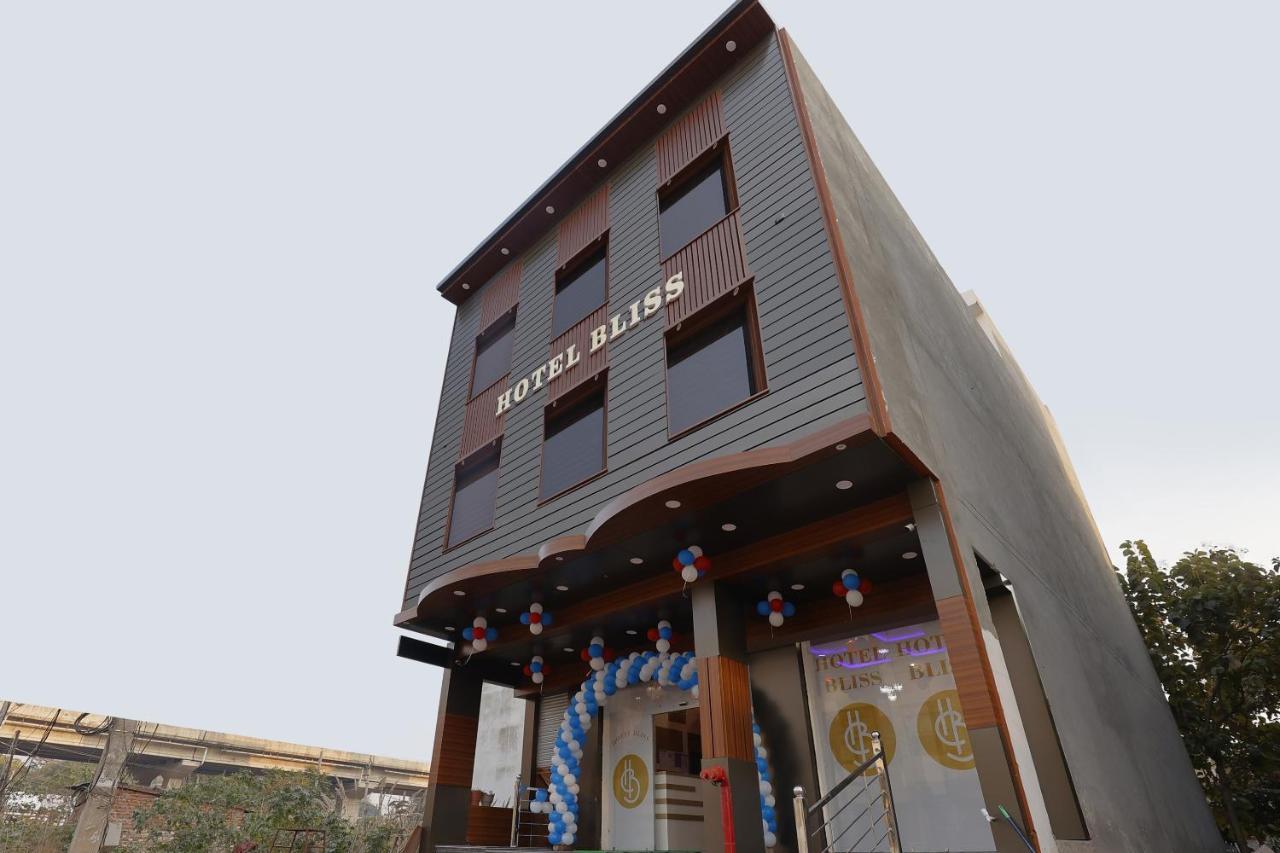 Hotel Bliss Zirakpur Dış mekan fotoğraf