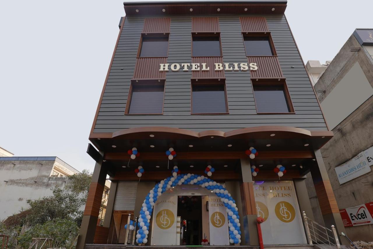 Hotel Bliss Zirakpur Dış mekan fotoğraf
