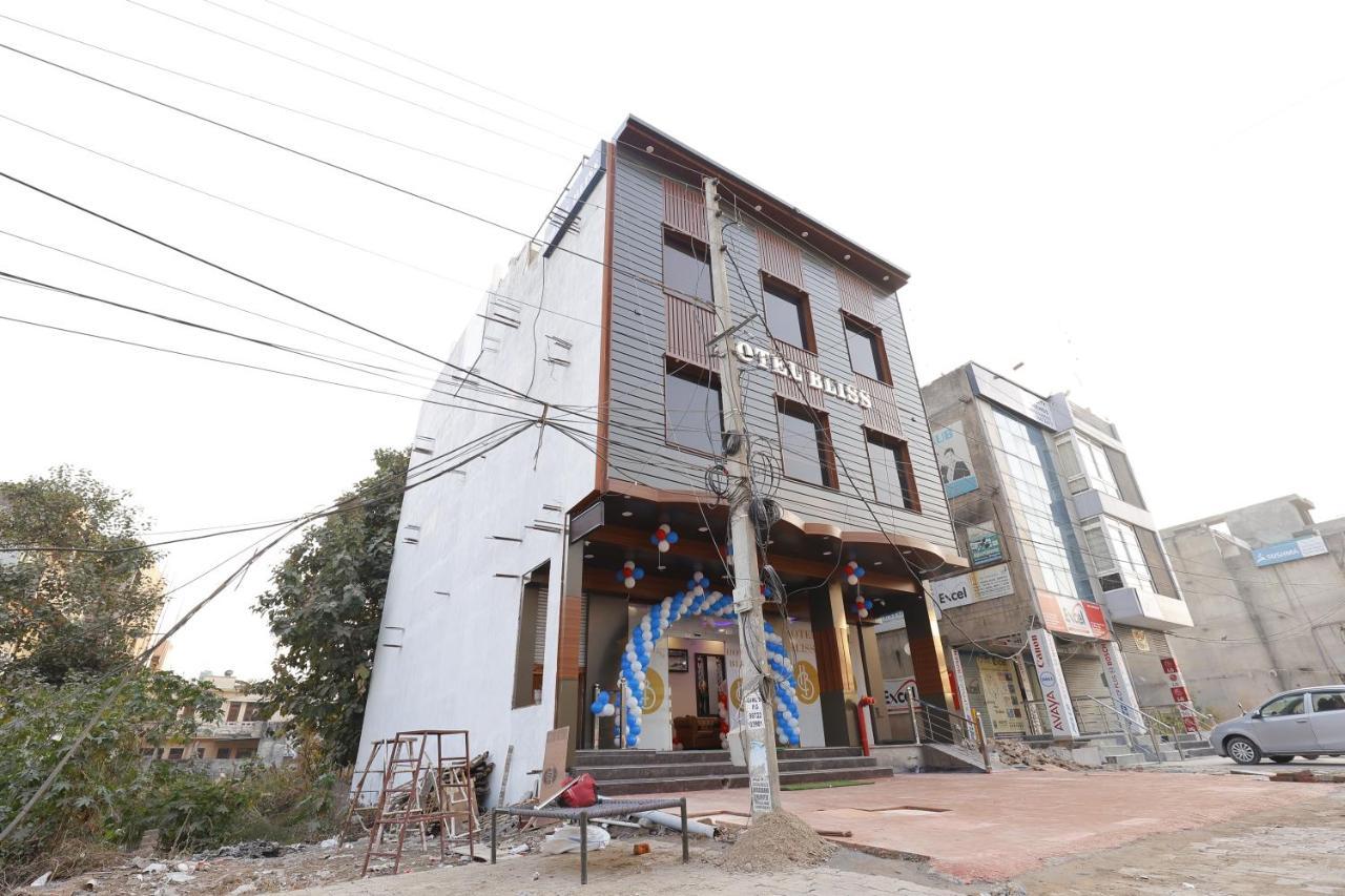 Hotel Bliss Zirakpur Dış mekan fotoğraf