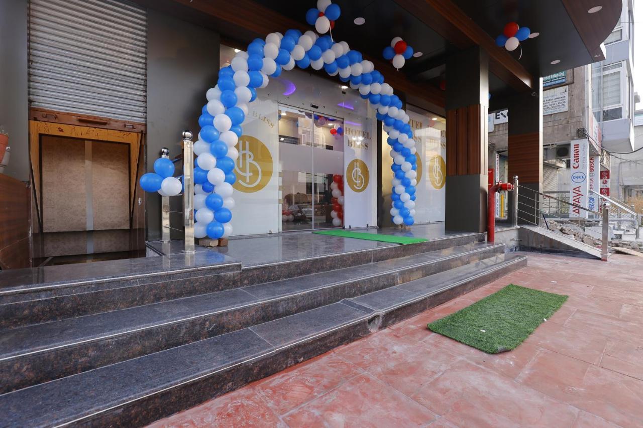 Hotel Bliss Zirakpur Dış mekan fotoğraf