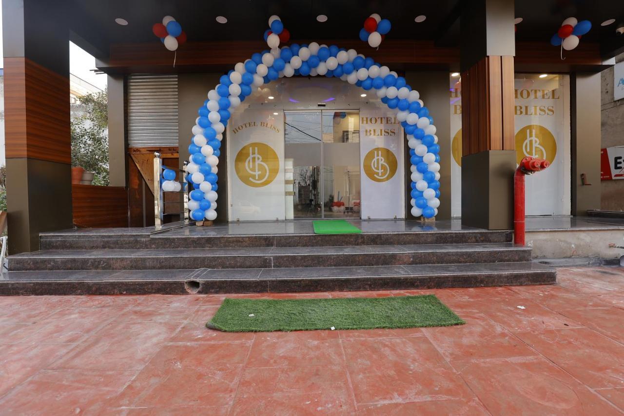 Hotel Bliss Zirakpur Dış mekan fotoğraf