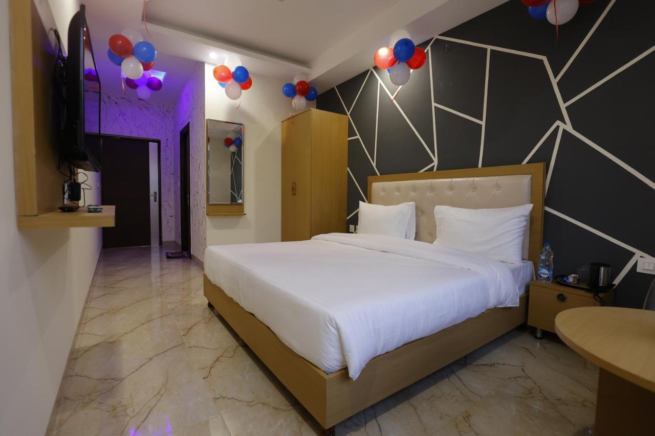 Hotel Bliss Zirakpur Dış mekan fotoğraf